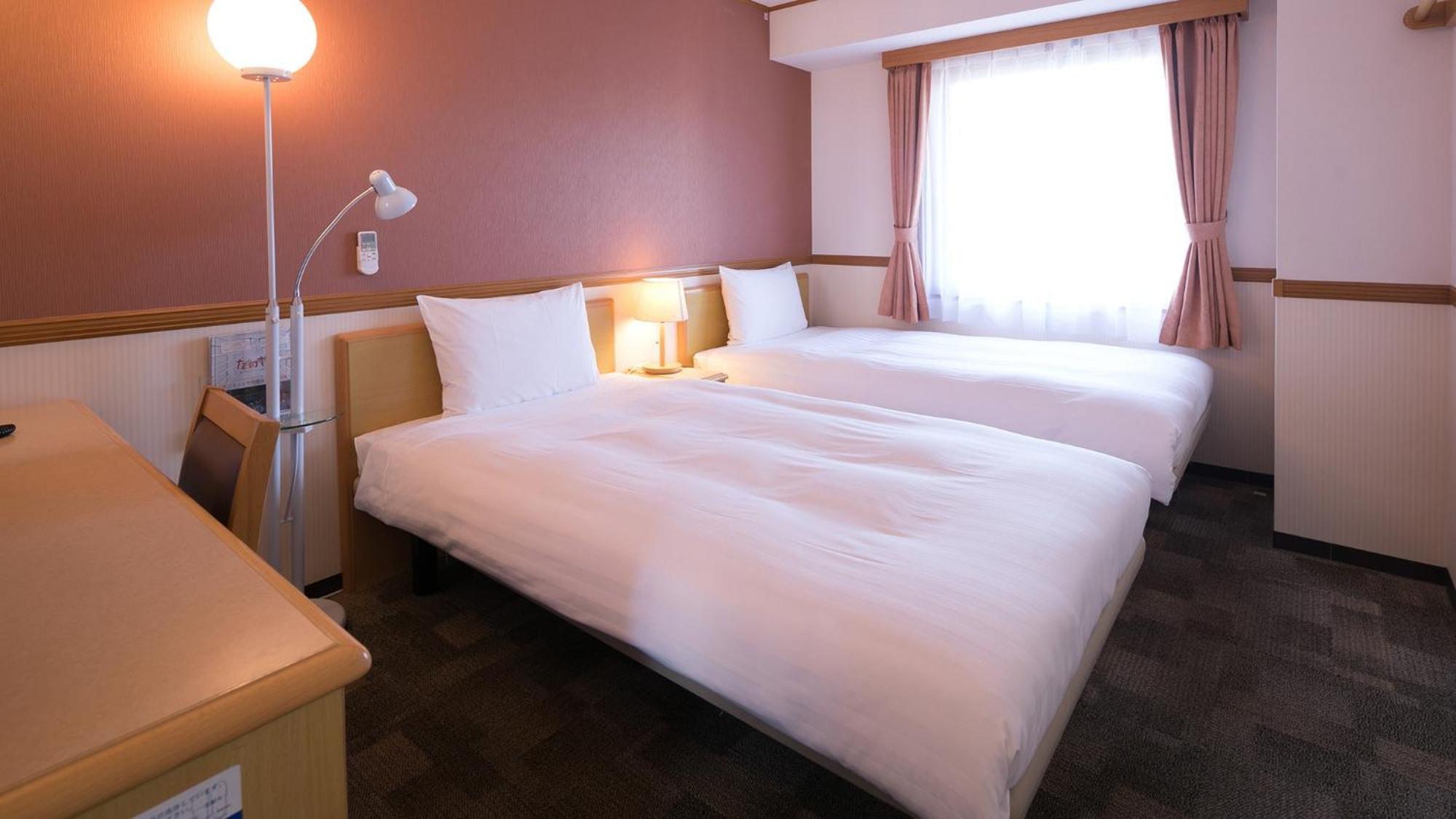 Toyoko Inn Higashi-Hiroshima Saijo Ekimae Стая снимка