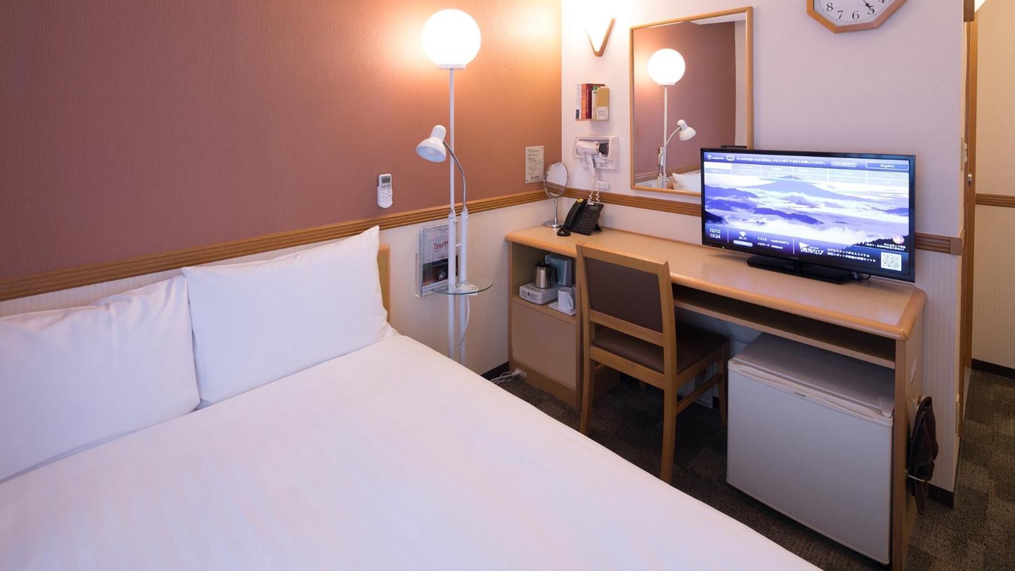 Toyoko Inn Higashi-Hiroshima Saijo Ekimae Стая снимка