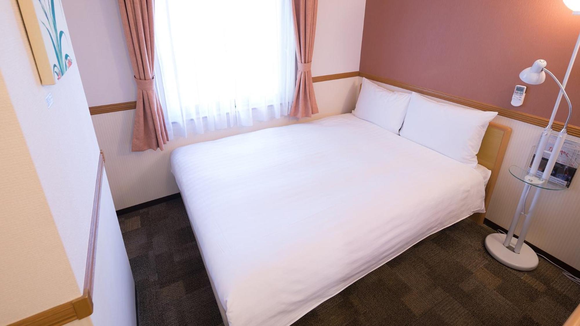 Toyoko Inn Higashi-Hiroshima Saijo Ekimae Стая снимка