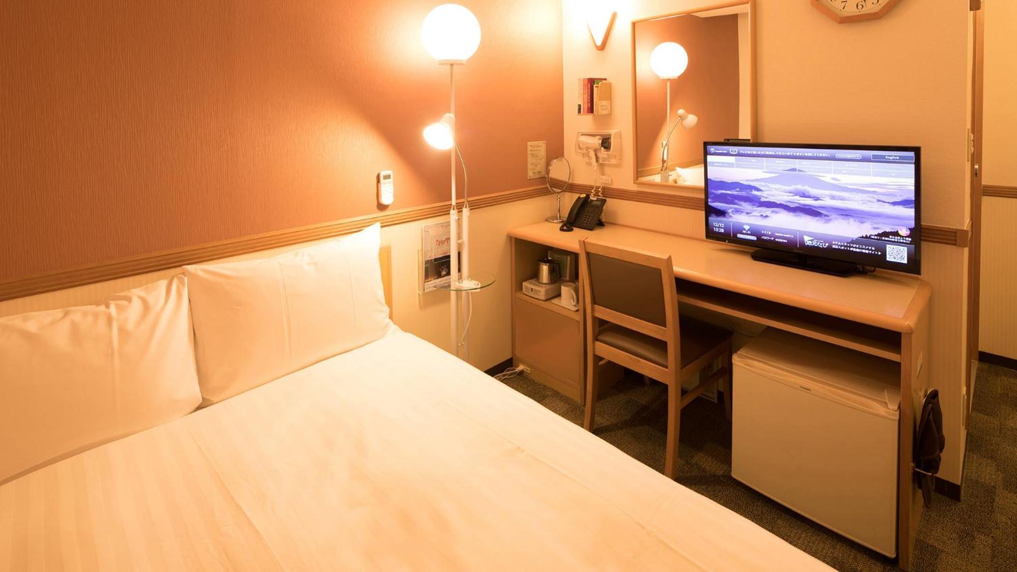 Toyoko Inn Higashi-Hiroshima Saijo Ekimae Стая снимка