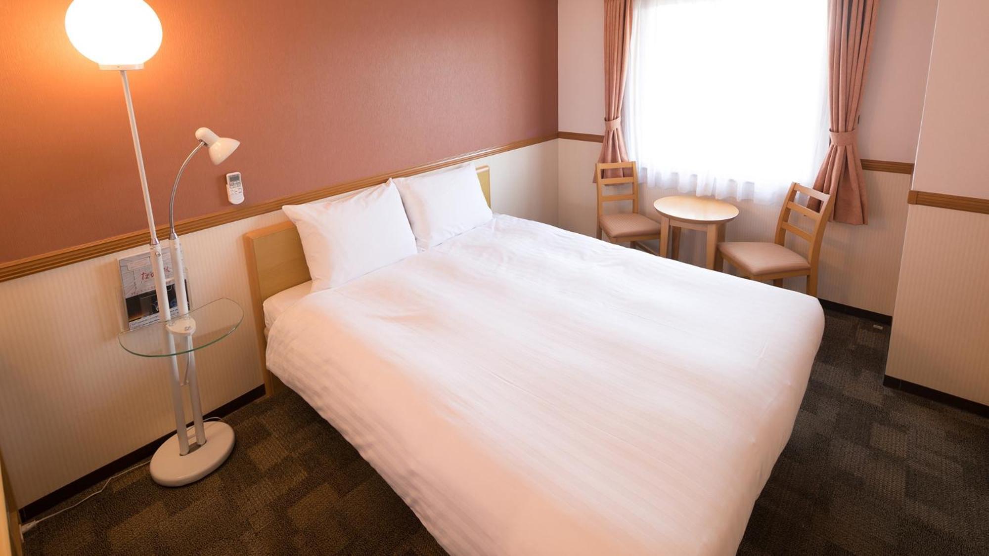 Toyoko Inn Higashi-Hiroshima Saijo Ekimae Стая снимка