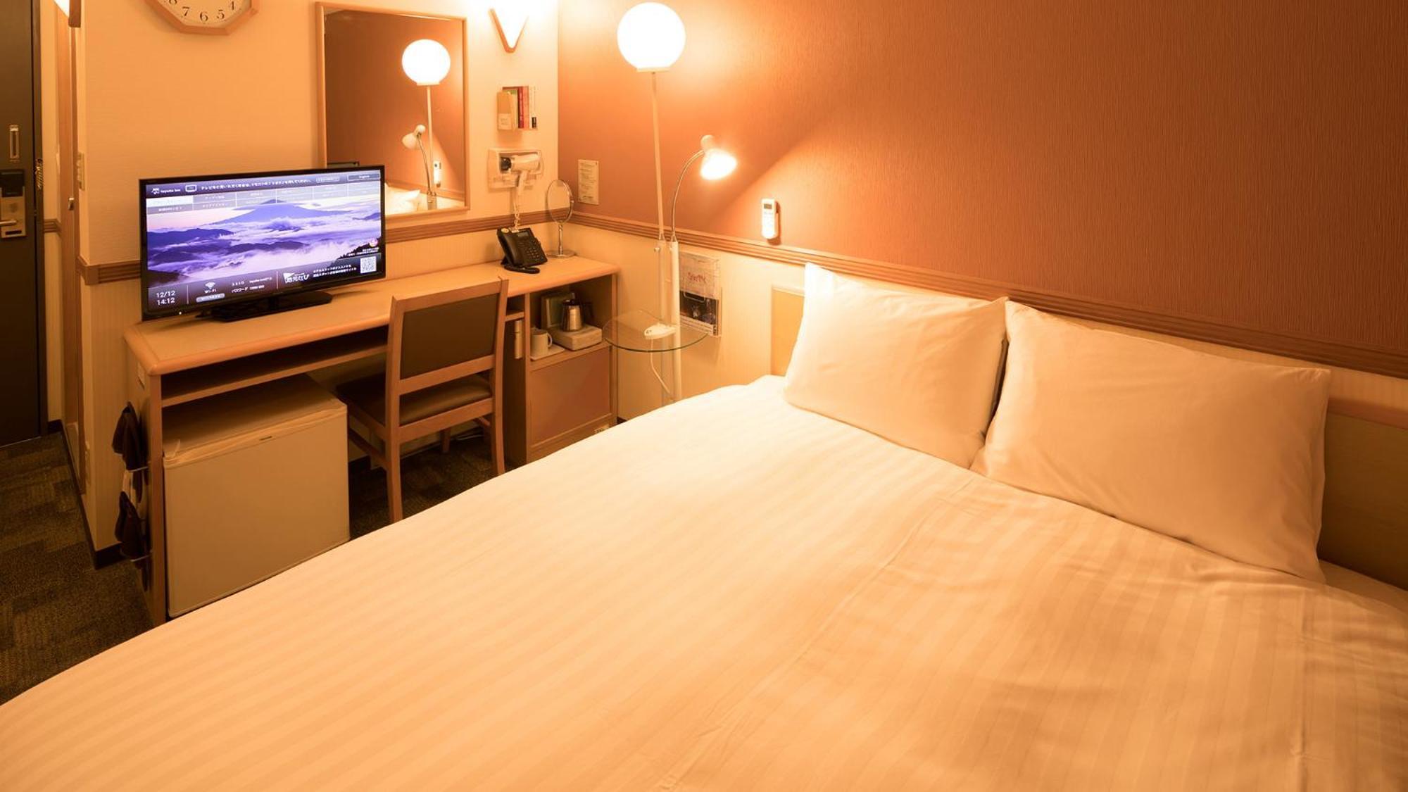 Toyoko Inn Higashi-Hiroshima Saijo Ekimae Стая снимка