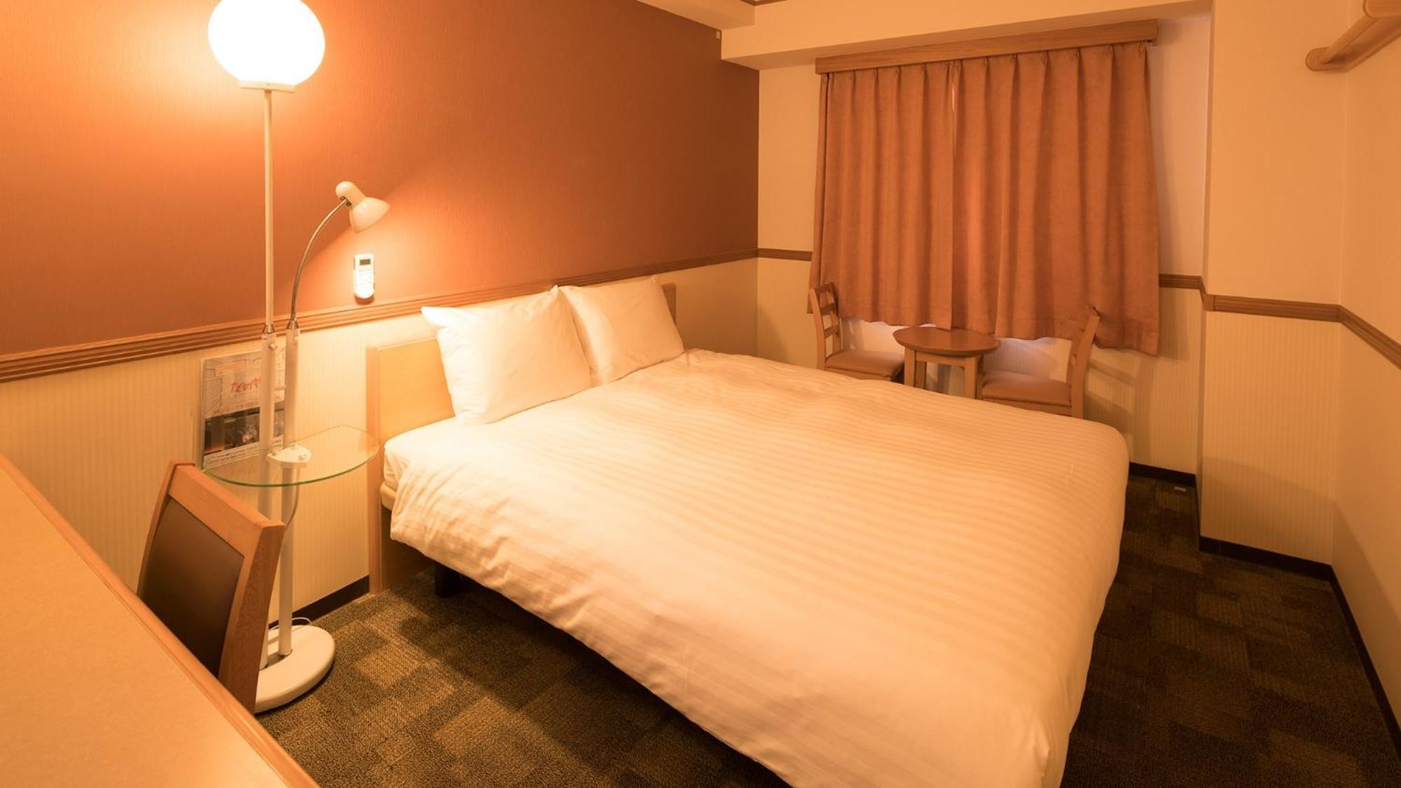 Toyoko Inn Higashi-Hiroshima Saijo Ekimae Стая снимка